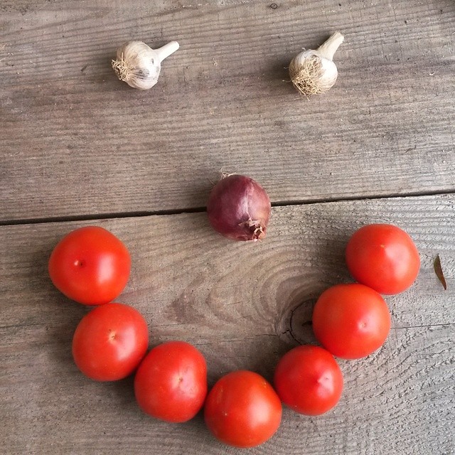 tomato smiley face